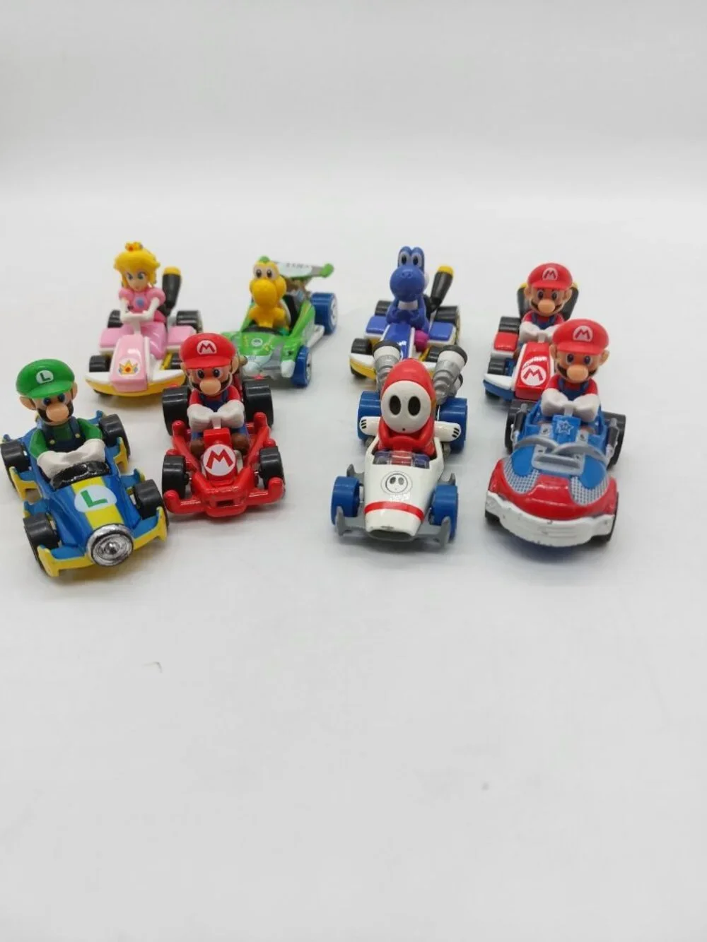 Hot Wheels Mario Kart Lot Of 8 Mario, Yoshi, Shy Guy, Peaches, Lugi, Koopa